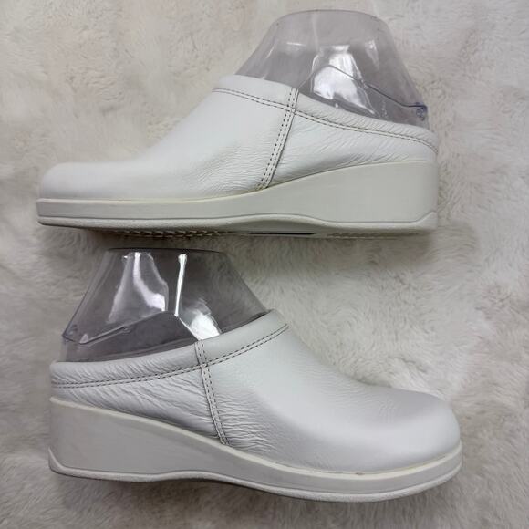 Cobbie cuddlers Womens Traveltime White Leather Wedge Walking Shoes Size 5 - Picture 6 of 10